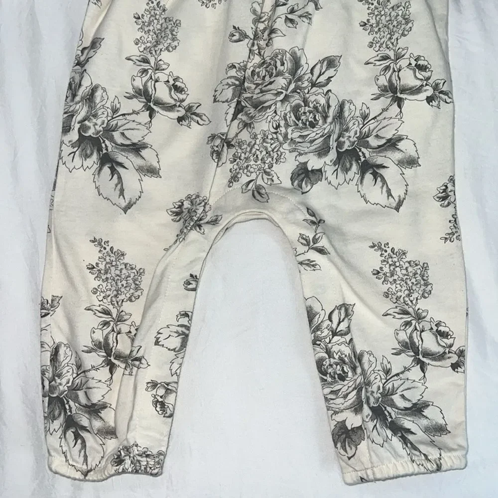 NWOT BABY GAP ROMPER 6/12M